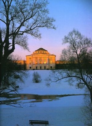 Vororte Sankt Petersburgs. Peterhof. Zarskoje selo. Pawlowsk. Oranienbaum. Gatschina. Albom